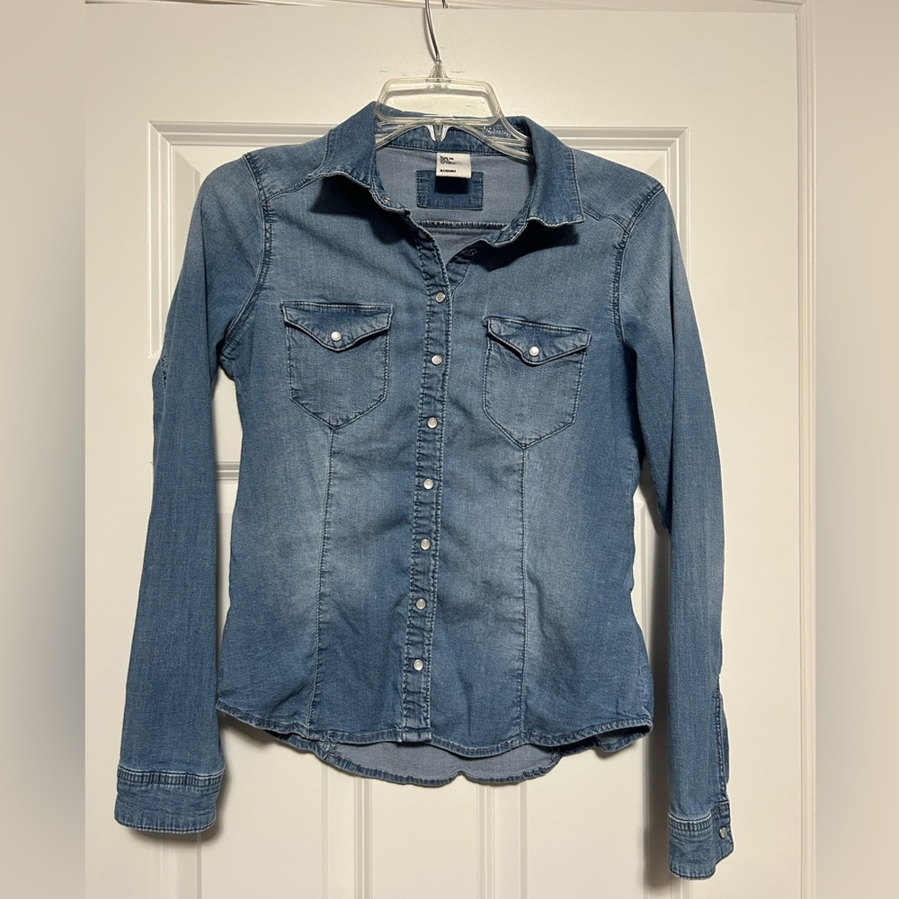 H&M light blue denim shirt